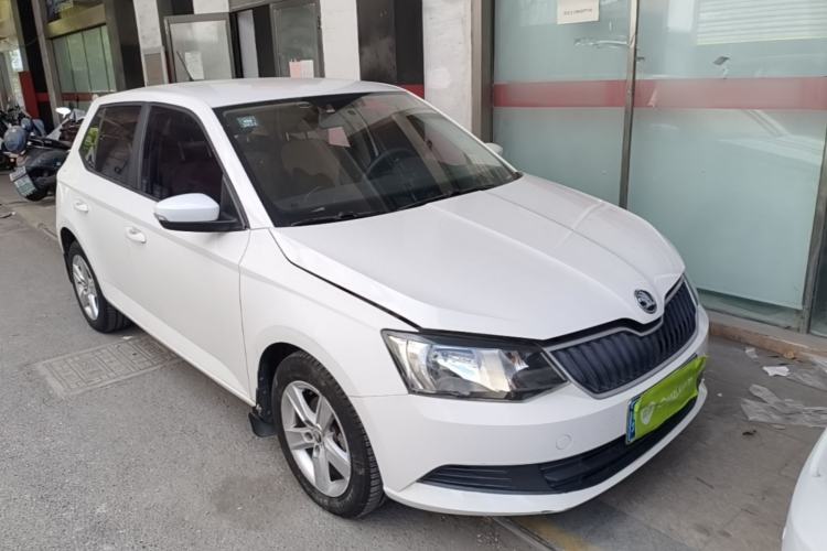 Used Skoda Fabia 2017 1.4L Automatic Car Enjoy Edition Front Right 45 Deg