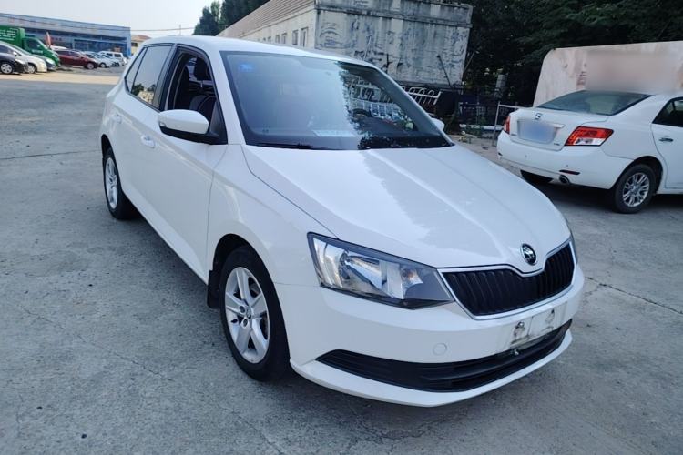 Used Skoda Fabia 2017 1.4L Automatic Car Enjoy Edition Front Right 45 Deg