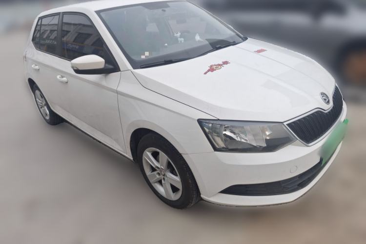 Used Skoda Fabia 2017 1.4L Automatic Car Enjoy Edition Front Right 45 Deg