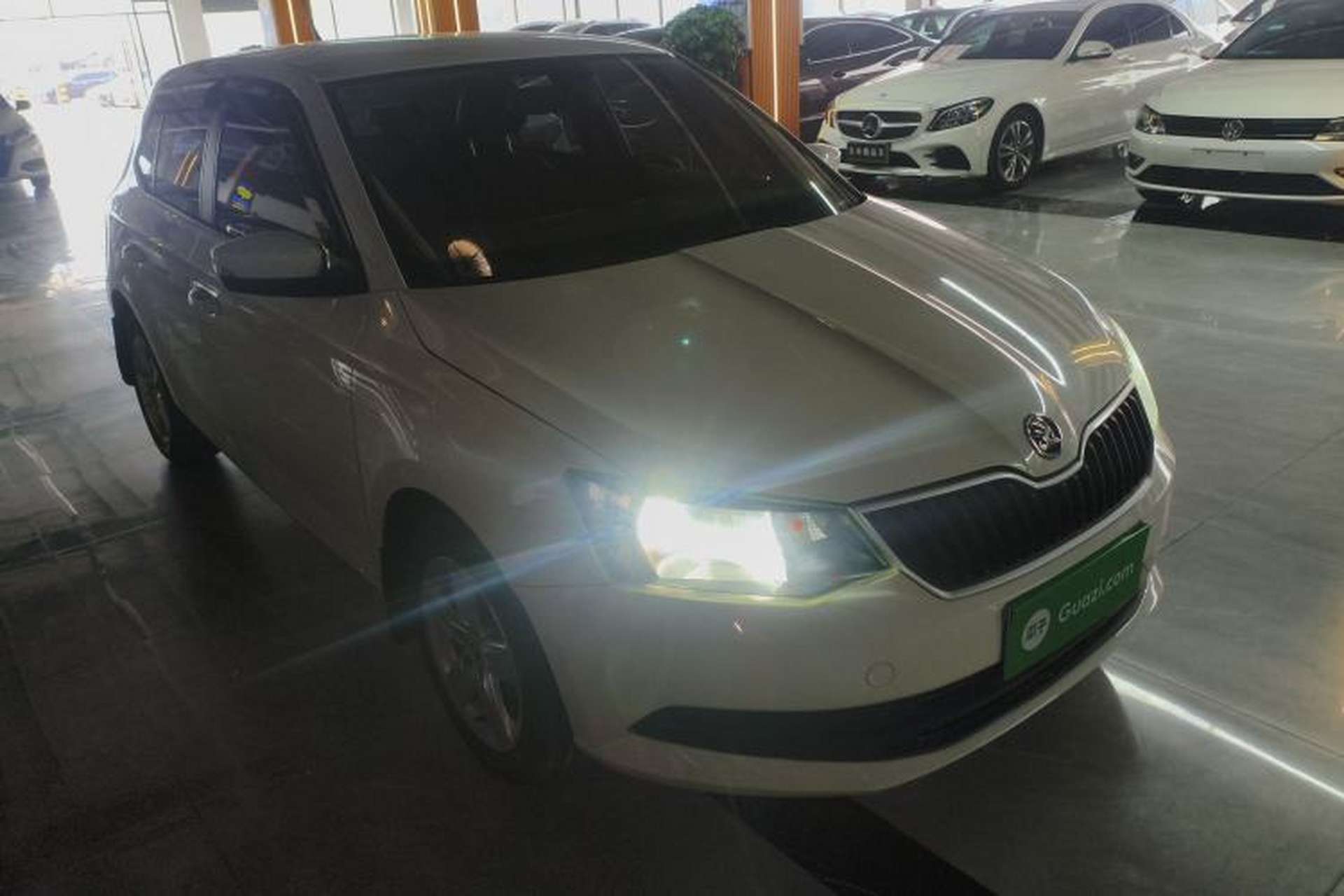 Used Skoda Fabia 2017 1.4L Automatic Car Enjoy Edition Front Right 45 Deg