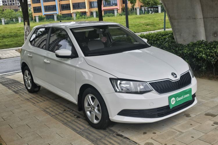 Used Skoda Fabia 2017 1.4L Automatic Car Enjoy Edition Front Right 45 Deg