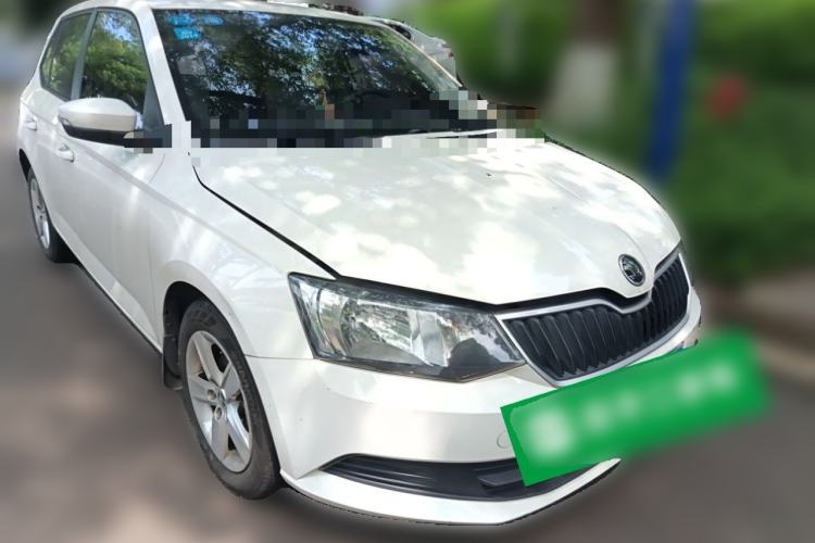 Used Skoda Fabia 2017 1.4L Automatic Car Enjoy Edition Front Right 45 Deg