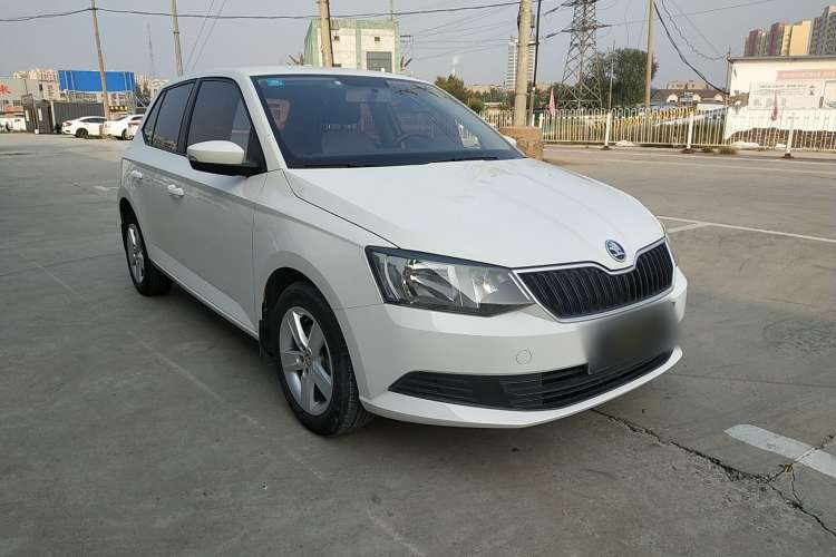 Used Skoda Fabia 2017 1.4L Automatic Car Enjoy Edition Front Right 45 Deg
