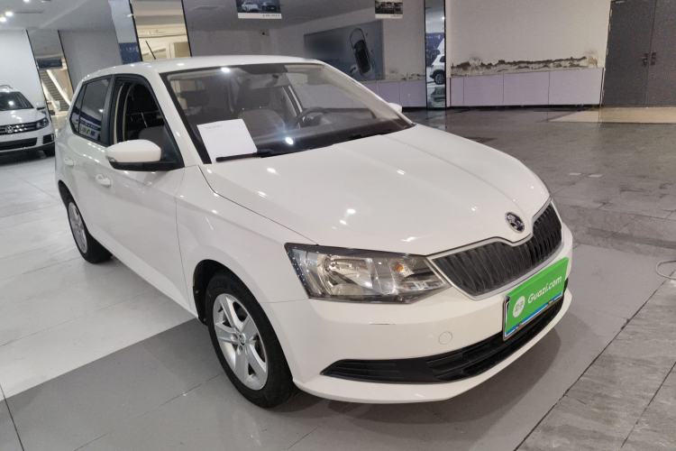 Used Skoda Fabia 2017 1.4L Automatic Car Enjoy Edition Front Right 45 Deg