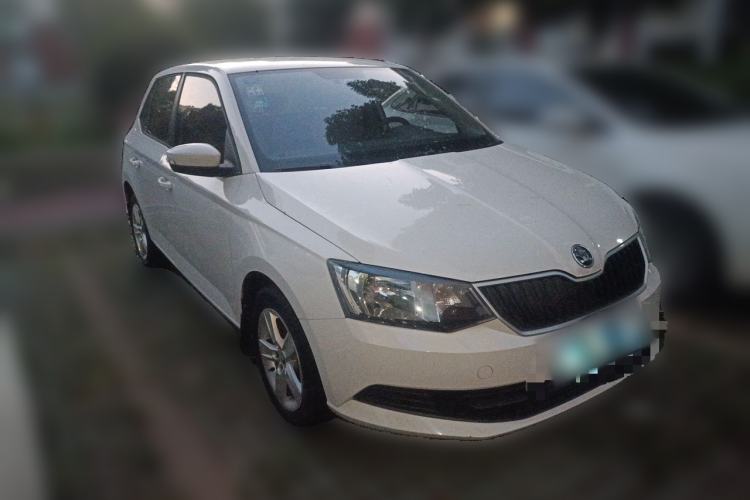 Used Skoda Fabia 2017 1.4L Automatic Car Enjoy Edition Front Right 45 Deg