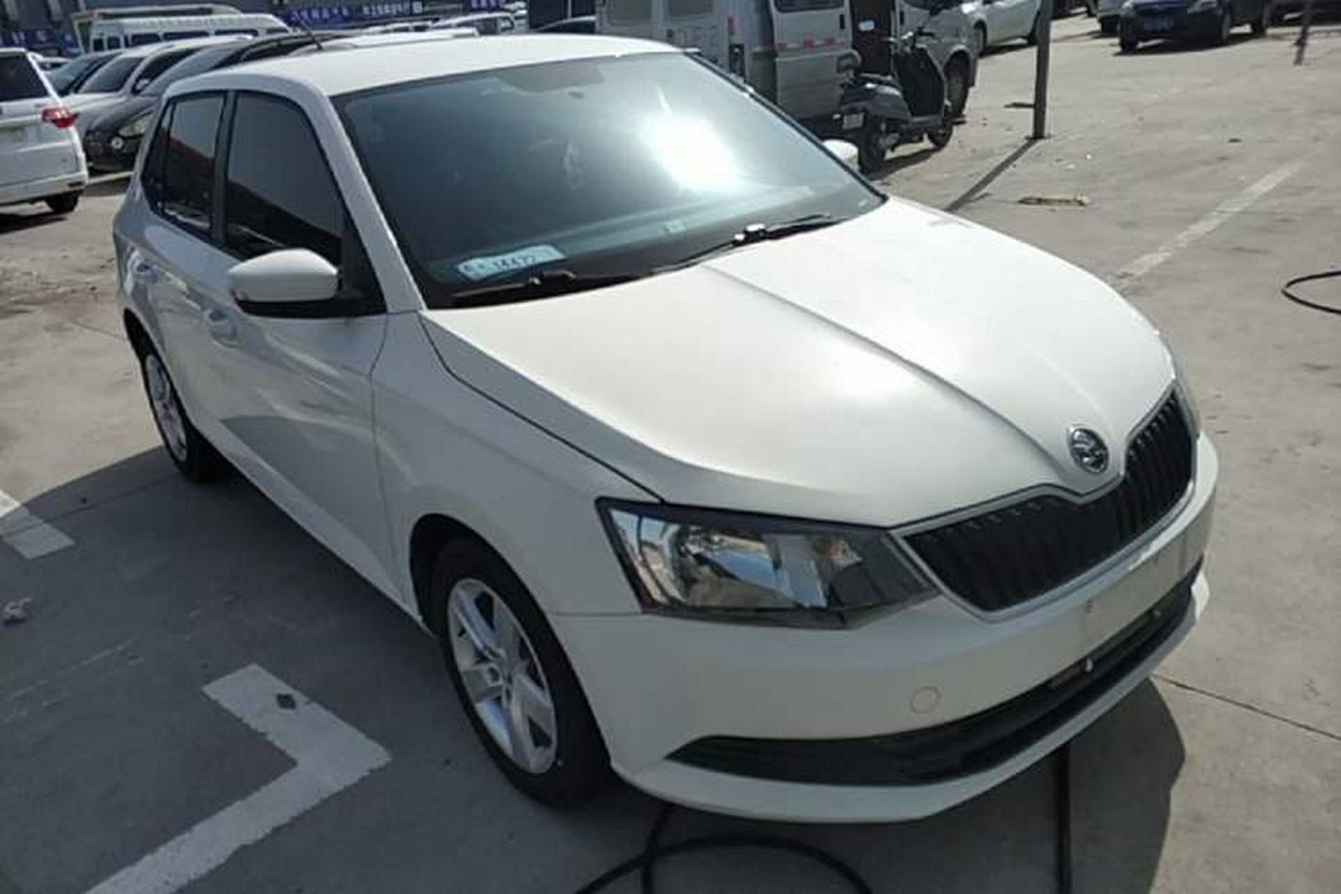Used Skoda Fabia 2017 1.4L Automatic Car Enjoy Edition Front Right 45 Deg