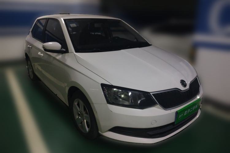 Used Skoda Fabia 2017 1.4L Automatic Car Enjoy Edition Front Right 45 Deg