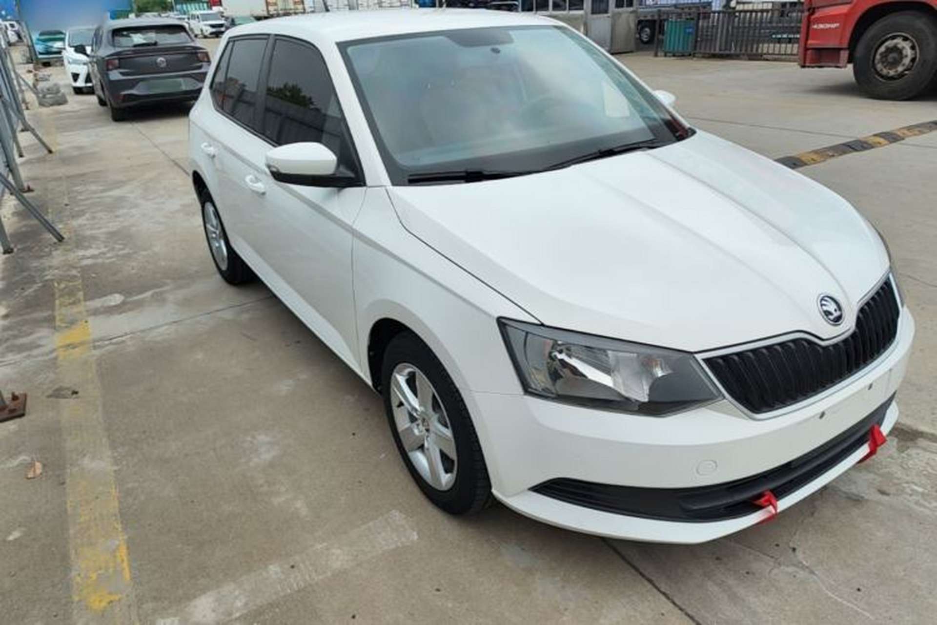Used Skoda Fabia 2017 1.4L Automatic Car Enjoy Edition Front Right 45 Deg