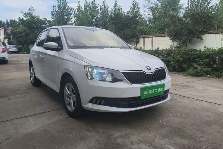 Used Skoda Fabia 2017 1.4L Automatic Car Enjoy Edition Front Right 45 Deg