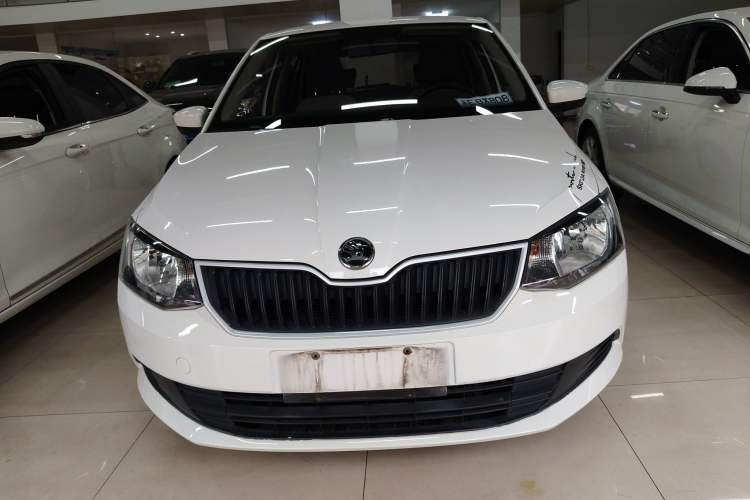 Used Skoda Fabia 2017 1.4L Automatic Car Enjoy Edition Front