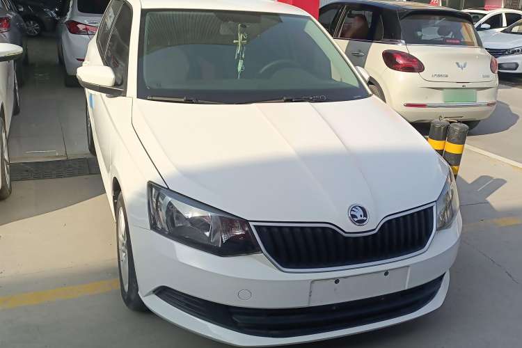 Used Skoda Fabia 2017 1.4L Automatic Car Enjoy Edition Front