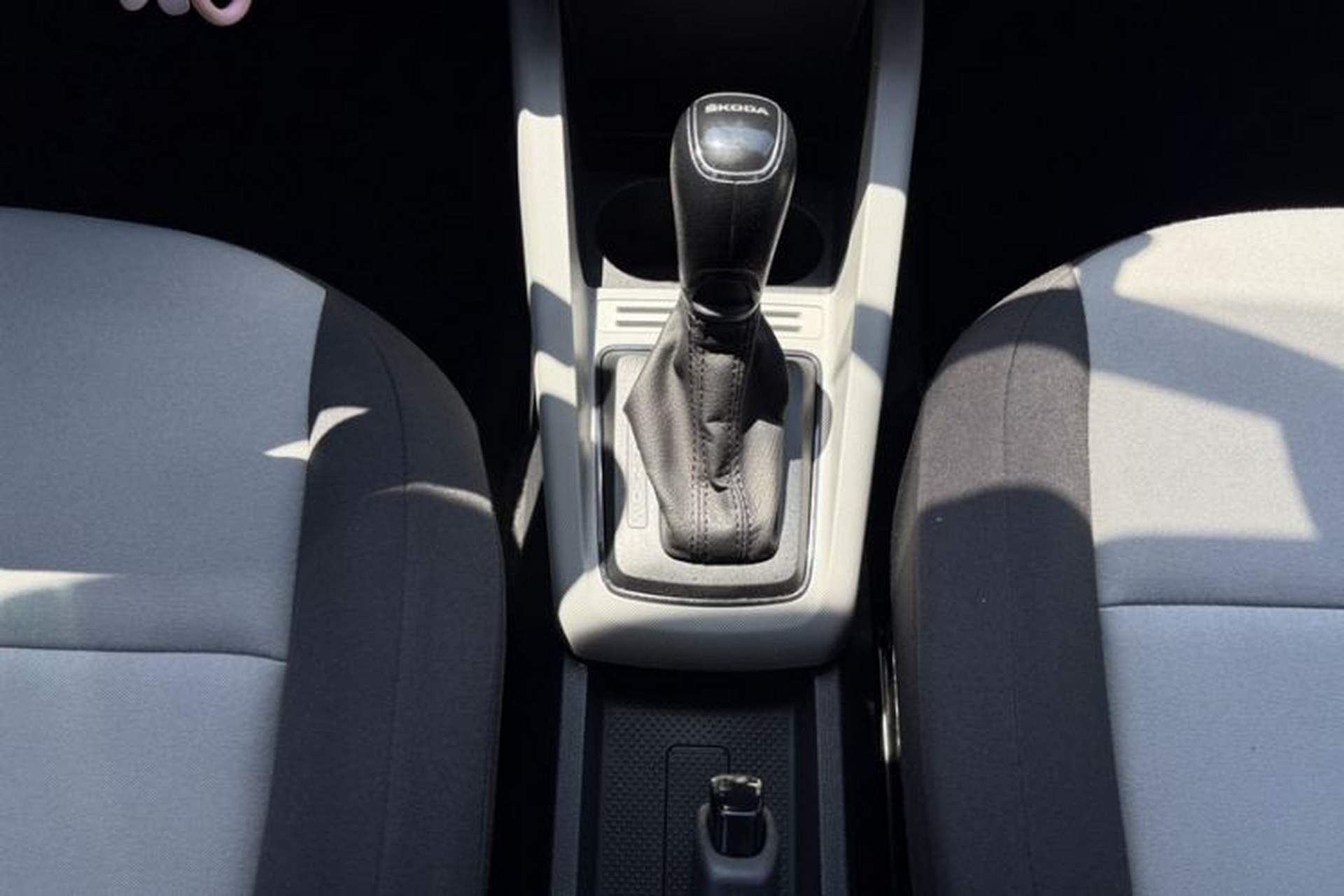 Used Skoda Fabia 2017 1.4L Automatic Car Enjoy Edition Gear Lever