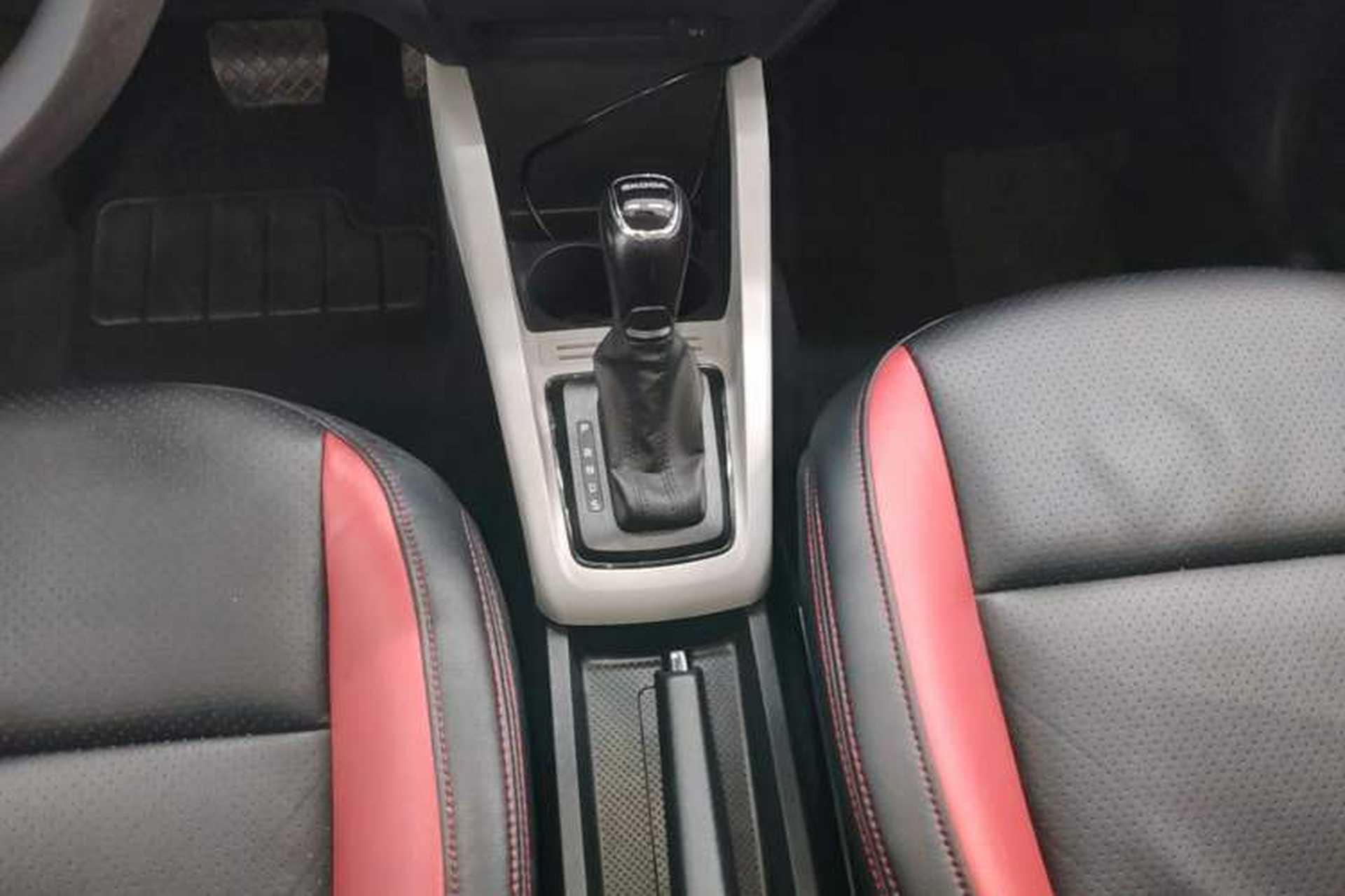 Used Skoda Fabia 2017 1.4L Automatic Car Enjoy Edition Gear Lever