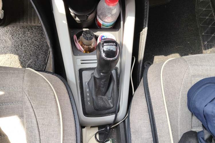 Used Skoda Fabia 2017 1.4L Automatic Front-Drive Model Gear Lever