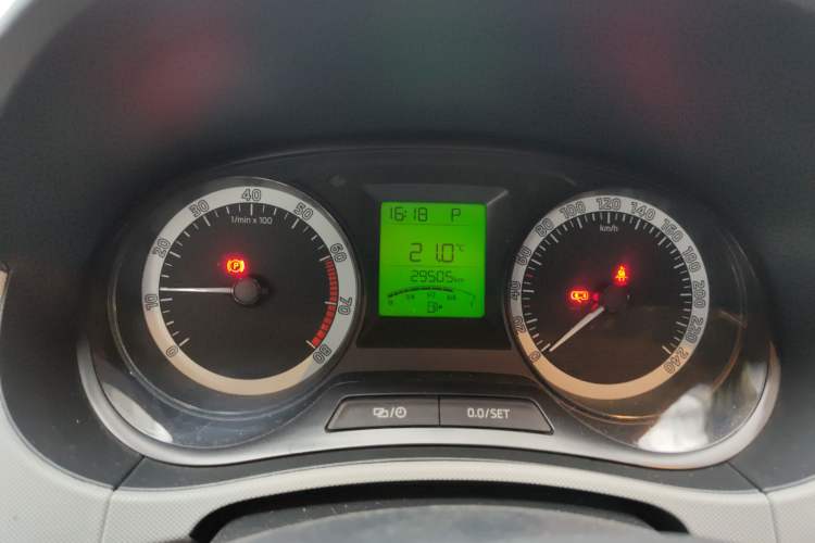 Used Skoda Fabia 2017 1.4L Automatic Car Enjoy Edition Instrument Cluster