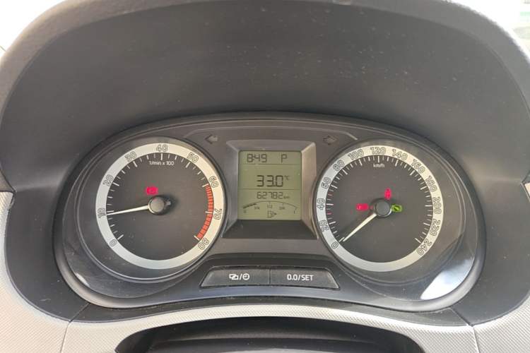 Used Skoda Fabia 2017 1.4L Automatic Car Enjoy Edition Instrument Cluster