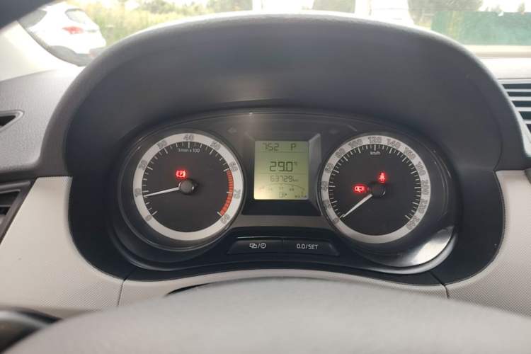 Used Skoda Fabia 2017 1.4L Automatic Car Enjoy Edition Instrument Cluster