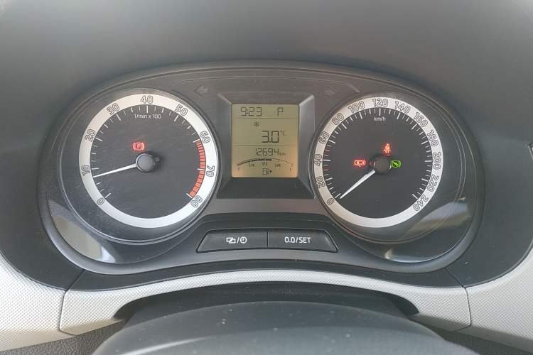 Used Skoda Fabia 2017 1.4L Automatic Car Enjoy Edition Instrument Cluster