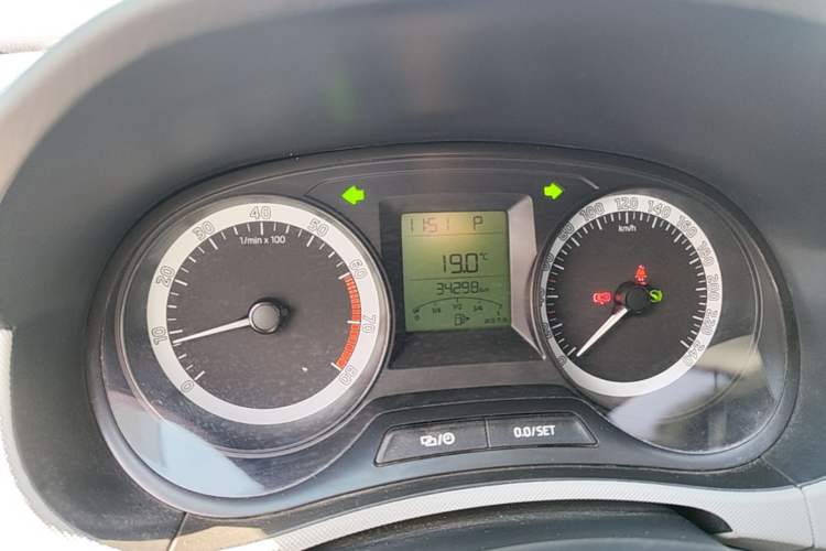Used Skoda Fabia 2017 1.4L Automatic Car Enjoy Edition Instrument Cluster
