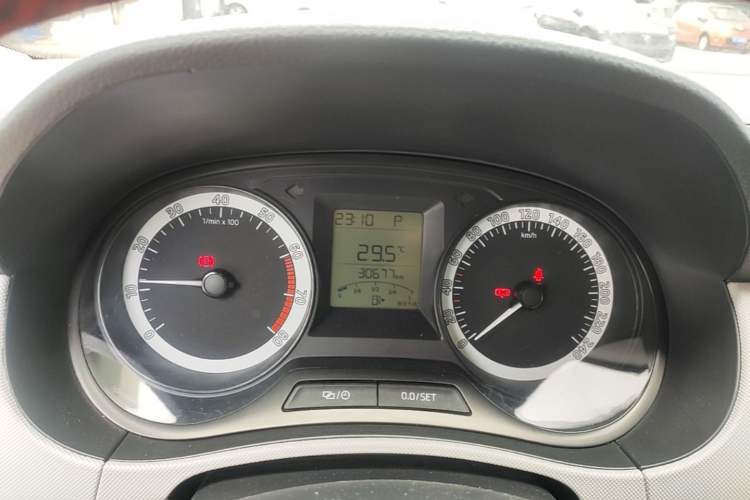 Used Skoda Fabia 2017 1.4L Automatic Car Enjoy Edition Instrument Cluster