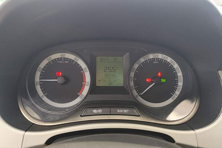 Used Skoda Fabia 2017 1.4L Automatic Car Enjoy Edition Instrument Cluster