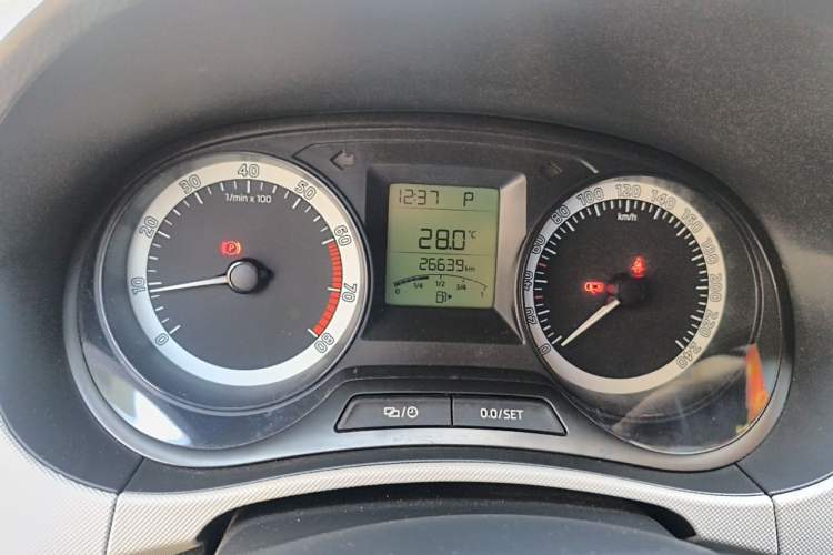 Used Skoda Fabia 2017 1.4L Automatic Car Enjoy Edition Instrument Cluster