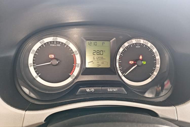 Used Skoda Fabia 2017 1.4L Automatic Car Enjoy Edition Instrument Cluster