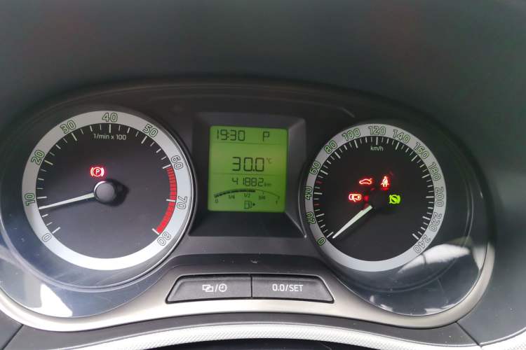 Used Skoda Fabia 2017 1.4L Automatic Car Enjoy Edition Instrument Cluster