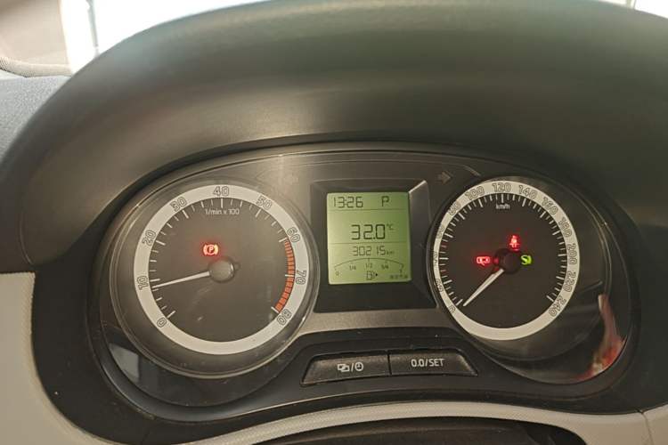 Used Skoda Fabia 2017 1.4L Automatic Car Enjoy Edition Instrument Cluster