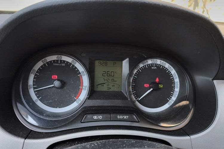 Used Skoda Fabia 2017 1.4L Automatic Car Enjoy Edition Instrument Cluster