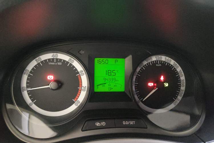 Used Skoda Fabia 2017 1.4L Automatic Car Enjoy Edition Instrument Cluster