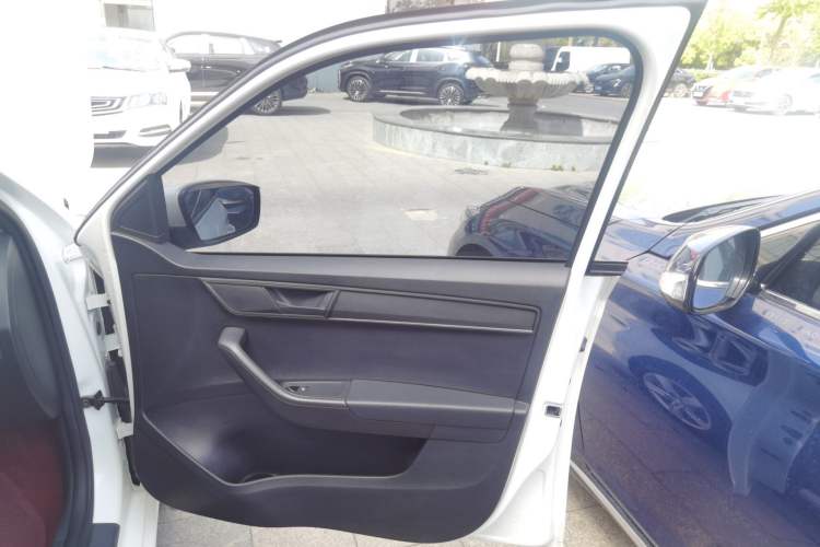Used Skoda Fabia 2017 1.4L Automatic Car Enjoy Edition Interior 5