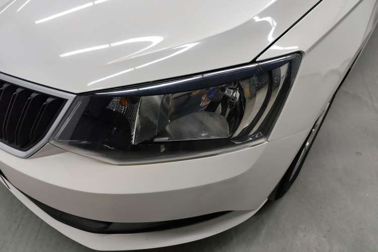 Used Skoda Fabia 2017 1.4L Automatic Car Enjoy Edition Left Front Headlight