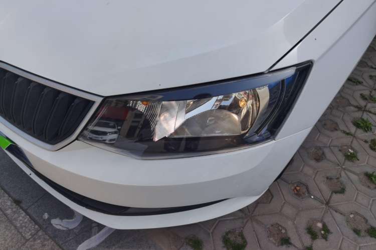 Used Skoda Fabia 2017 1.4L Automatic Car Enjoy Edition Left Front Headlight