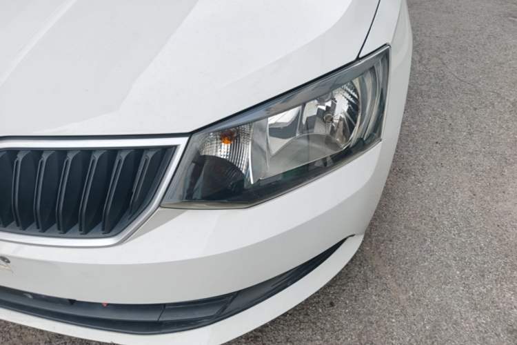 Used Skoda Fabia 2017 1.4L Automatic Car Enjoy Edition Left Front Headlight
