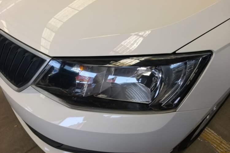 Used Skoda Fabia 2017 1.4L Automatic Car Enjoy Edition Left Front Headlight