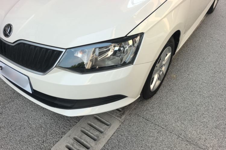 Used Skoda Fabia 2017 1.4L Automatic Car Enjoy Edition Left Front Headlight