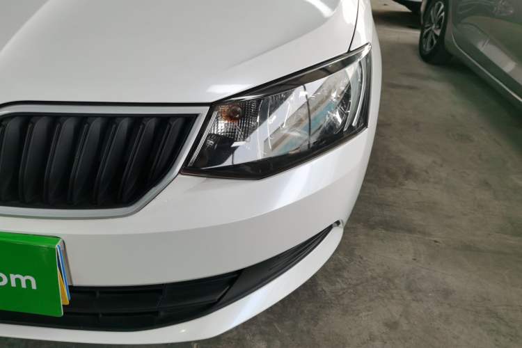 Used Skoda Fabia 2017 1.4L Automatic Car Enjoy Edition Left Front Headlight