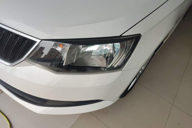 Used Skoda Fabia 2017 1.4L Automatic Car Enjoy Edition Left Front Headlight