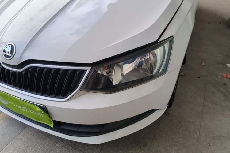 Used Skoda Fabia 2017 1.4L Automatic Car Enjoy Edition Left Front Headlight