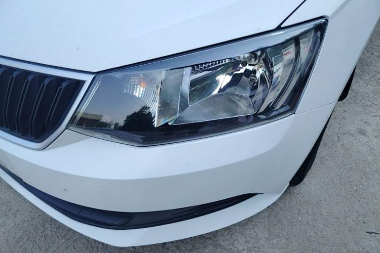 Used Skoda Fabia 2017 1.4L Automatic Car Enjoy Edition Left Front Headlight