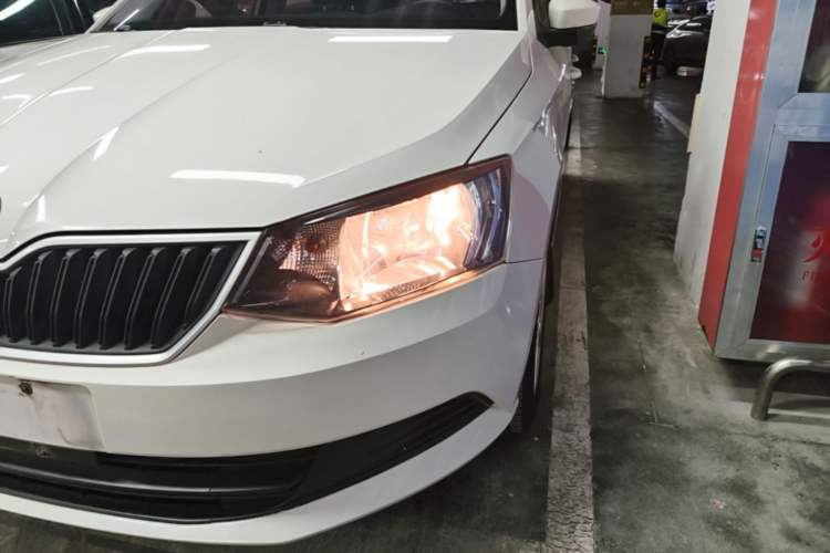 Used Skoda Fabia 2017 1.4L Automatic Car Enjoy Edition Left Front Headlight