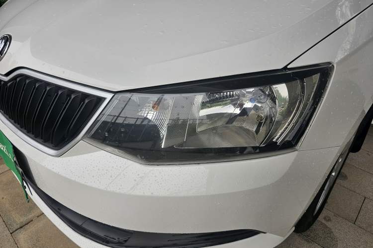 Used Skoda Fabia 2017 1.4L Automatic Car Enjoy Edition Left Front Headlight
