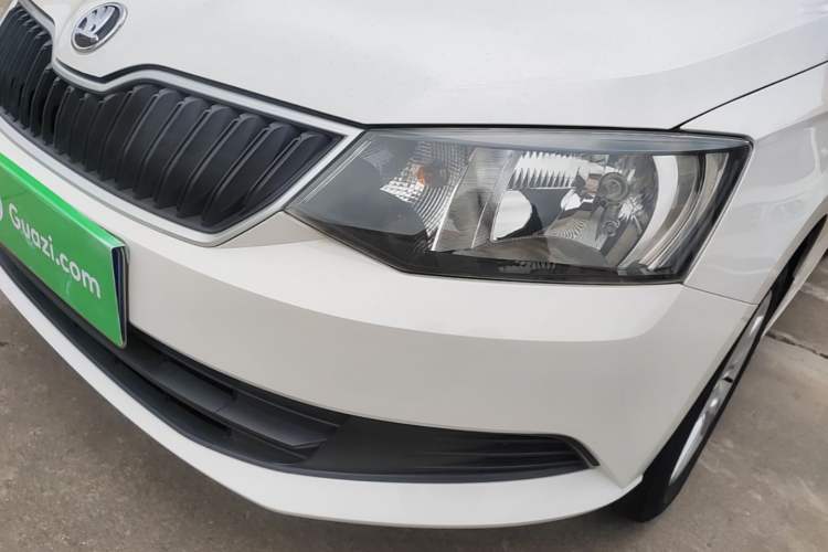 Used Skoda Fabia 2017 1.4L Automatic Car Enjoy Edition Left Front Headlight
