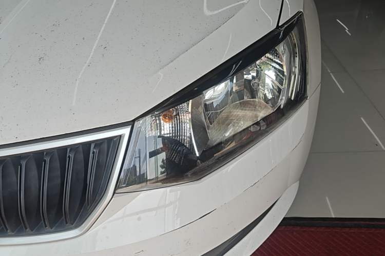 Used Skoda Fabia 2017 1.4L Automatic Car Enjoy Edition Left Front Headlight
