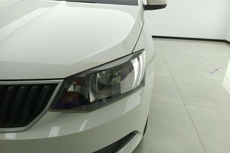 Used Skoda Fabia 2017 1.4L Automatic Car Enjoy Edition Left Front Headlight