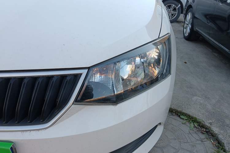Used Skoda Fabia 2017 1.4L Automatic Car Enjoy Edition Left Front Headlight