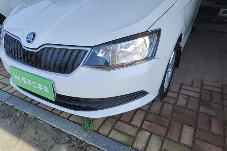 Used Skoda Fabia 2017 1.4L Automatic Car Enjoy Edition Left Front Headlight