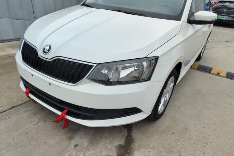 Used Skoda Fabia 2017 1.4L Automatic Car Enjoy Edition Left Front Headlight