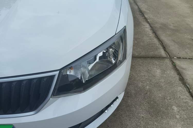 Used Skoda Fabia 2017 1.4L Automatic Car Enjoy Edition Left Front Headlight